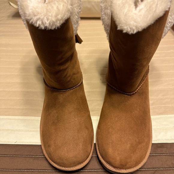 NWT Arizona boots! Never been worn! - Picture 6 of 6